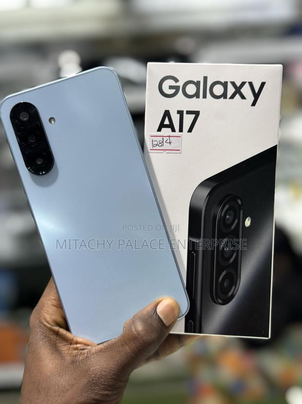 New Samsung Galaxy A17 128 GB Blue photo 3