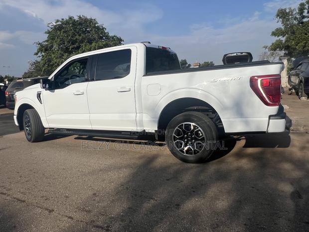 Ford F-150 Limited 2023 White photo 4