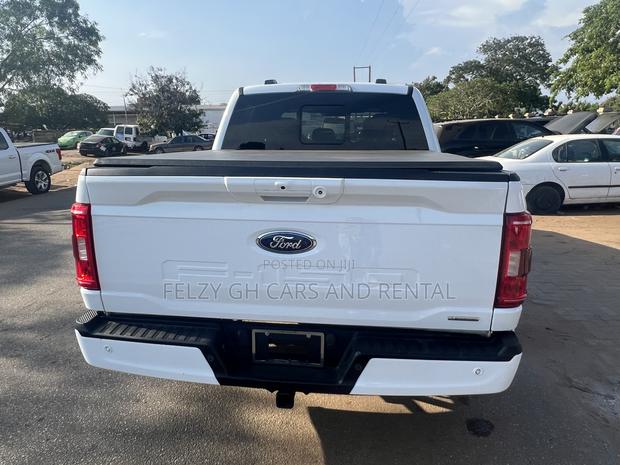 Ford F-150 Limited 2023 White photo 11
