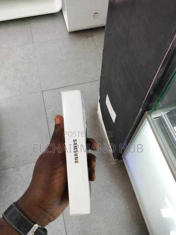 New Samsung Galaxy A17 256 GB Black photo 2