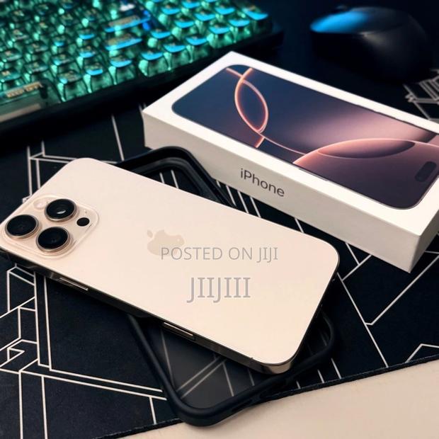 Apple iPhone 16 Pro Max 256 GB Gold · Photo 2
