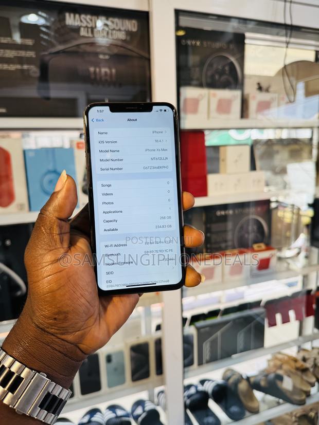 Apple iPhone XS Max 256 GB Gold photo 3
