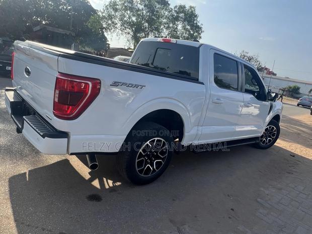 Ford F-150 Limited 2023 White photo 8