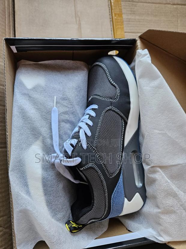 Sports Design Safety Shoe With Steel Toe, Anti Slip, Anti Smash.Kevlar photo 13