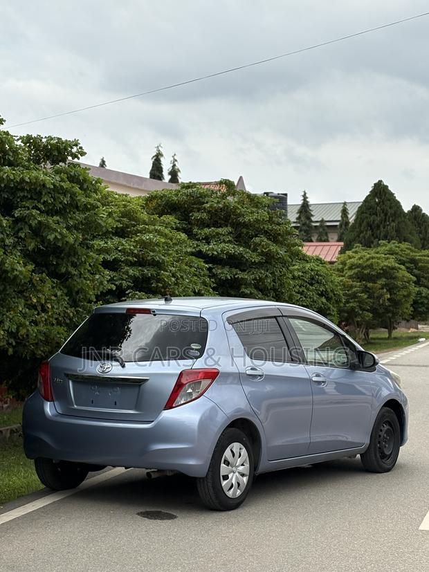 Toyota Vitz 2013 Blue