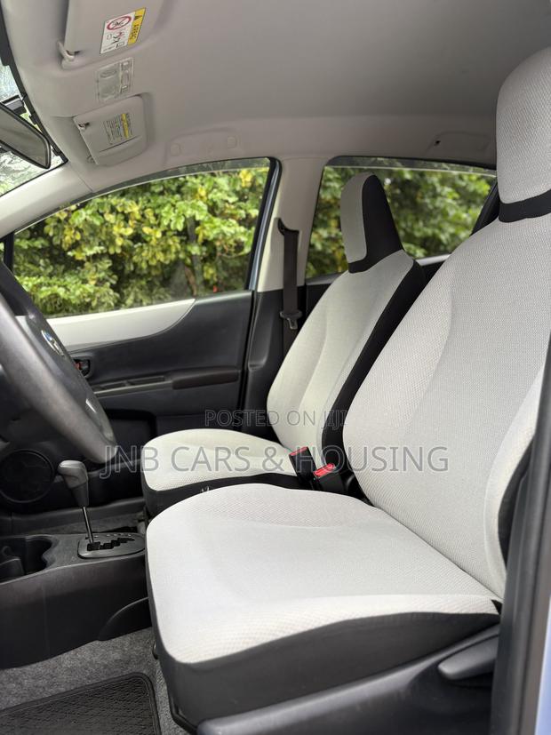 Toyota Vitz 2013 Blue