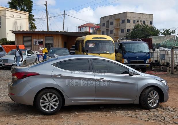 Hyundai Avante 2014 Gray photo 12