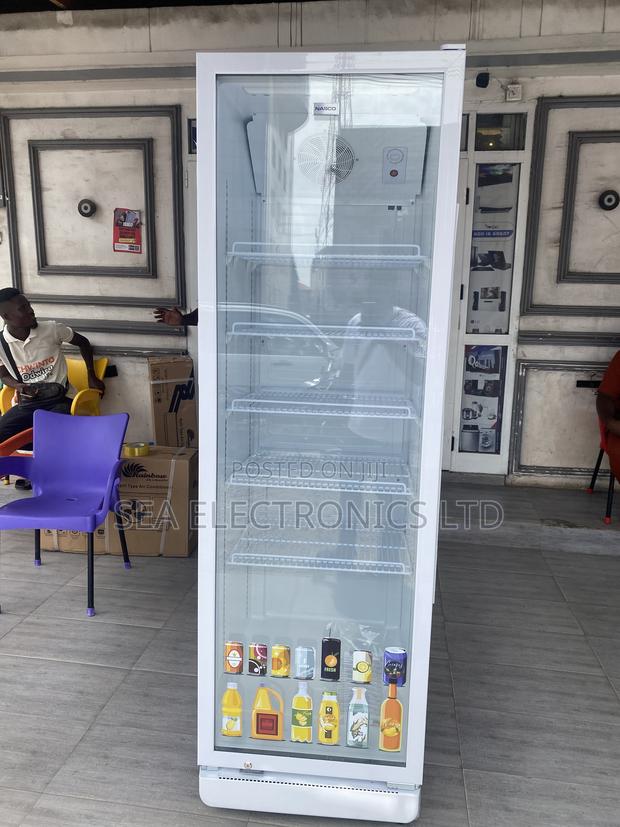 Nasco 360l Commercial Beverage Refrigerator · Photo 2