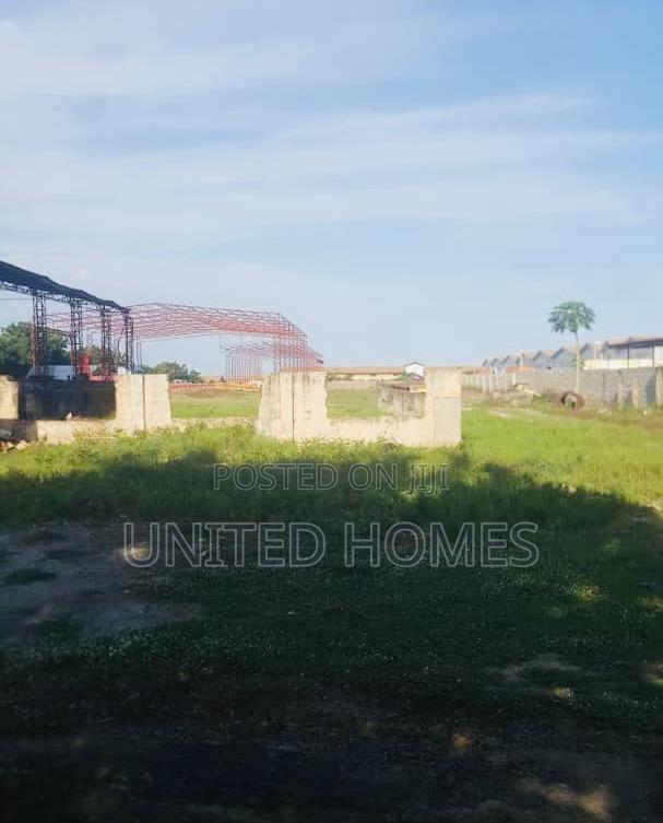 Tema Community Nine 3.5 Acres of Land for Sale · Photo 4