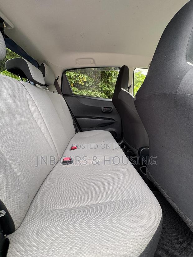 Toyota Vitz 2013 Blue