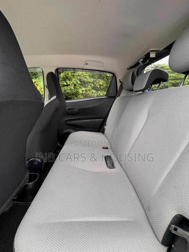 Toyota Vitz 2013 Blue