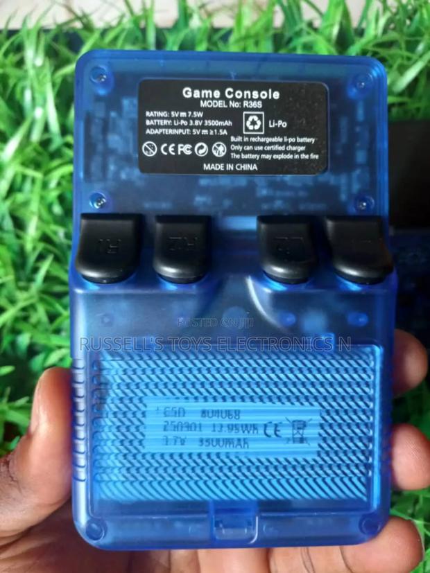 R36s Console - Lovely Transparent Blue photo 3