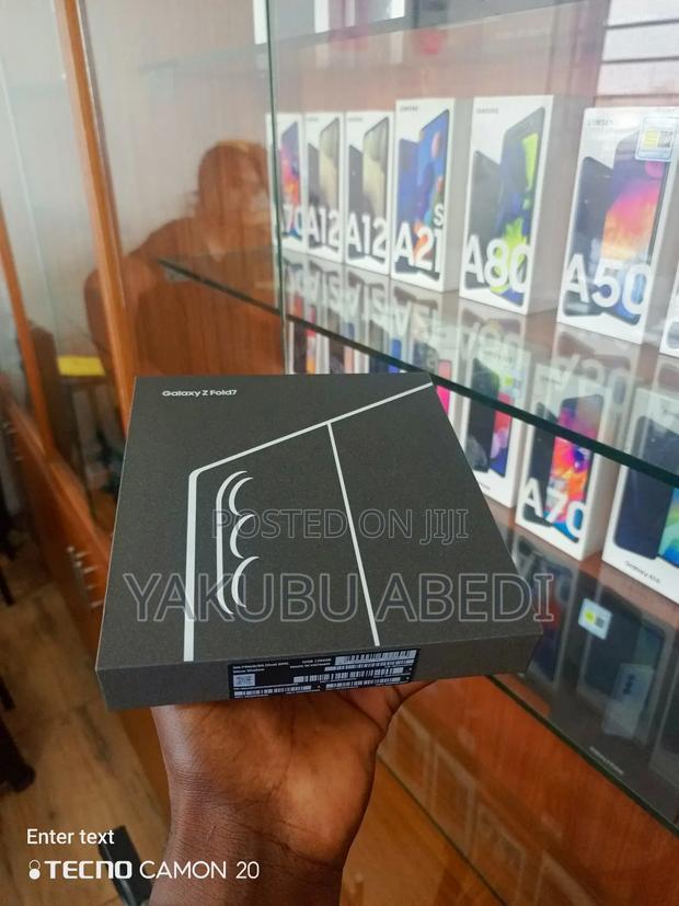 New Samsung Galaxy Z Fold7 256 GB Black · Photo 3