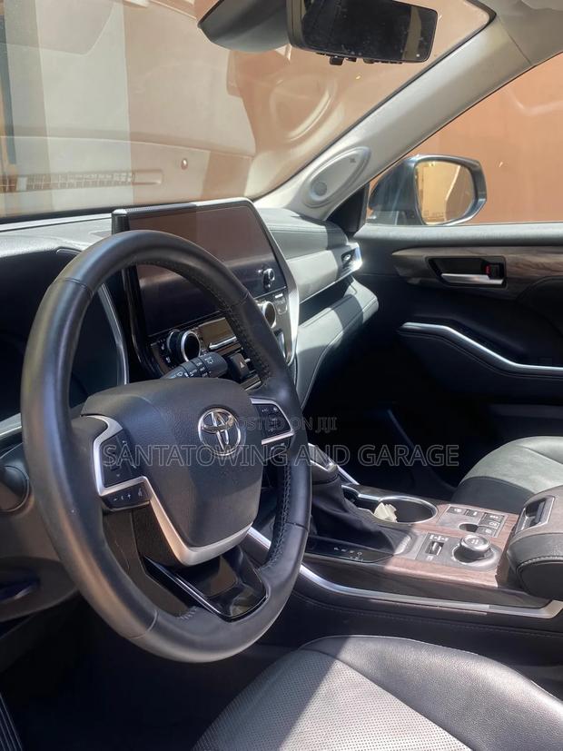 Toyota Highlander Platinum AWD 2023 Black