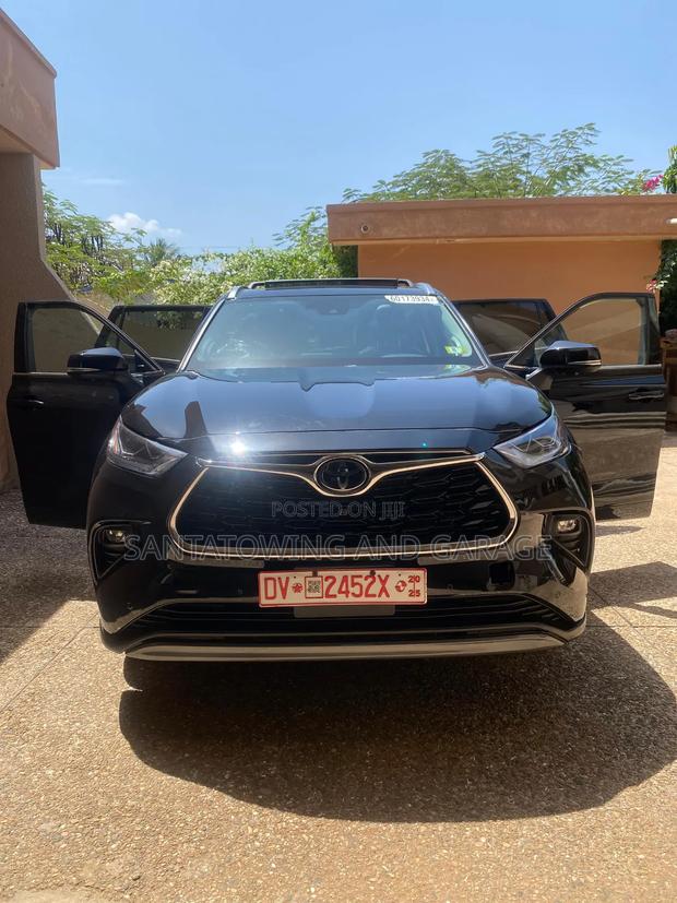 Toyota Highlander Platinum AWD 2023 Black