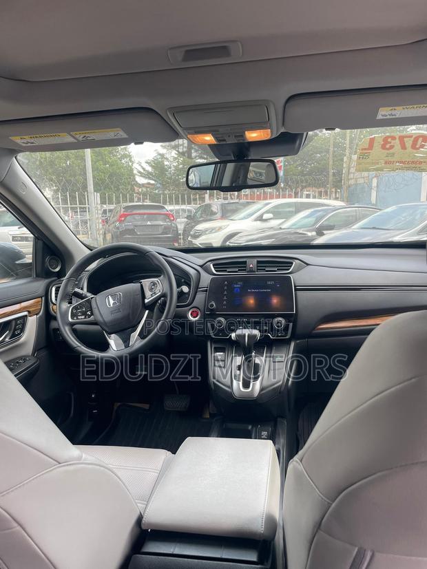 Honda CR-V Touring 4dr SUV AWD (1.5L 4cyl CVT) 2017 Gray