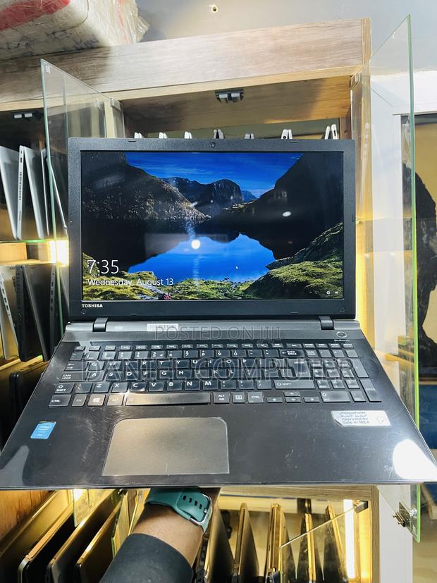 Laptop Toshiba Satellite C55 8GB Intel Core I3 SSD 128GB photo 2