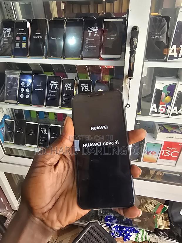 Huawei Nova 3i 128 GB Black · Photo 1