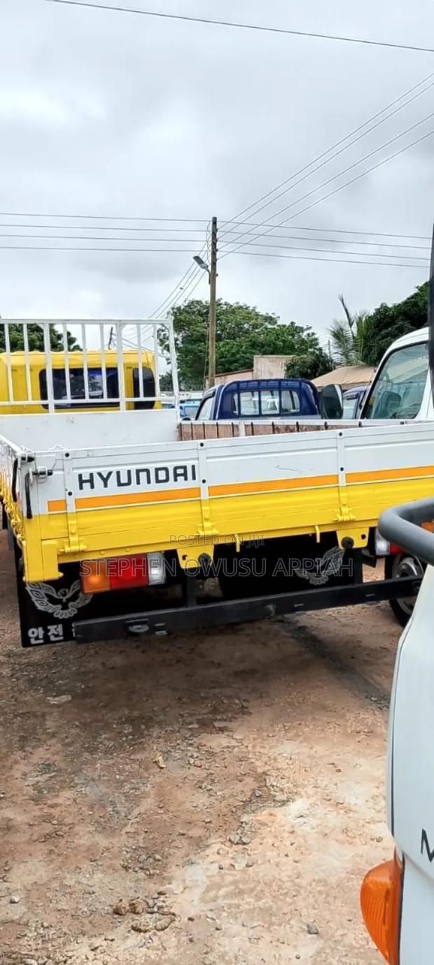 Hyundai 5 Ton Full Air 8 Hoels photo 2