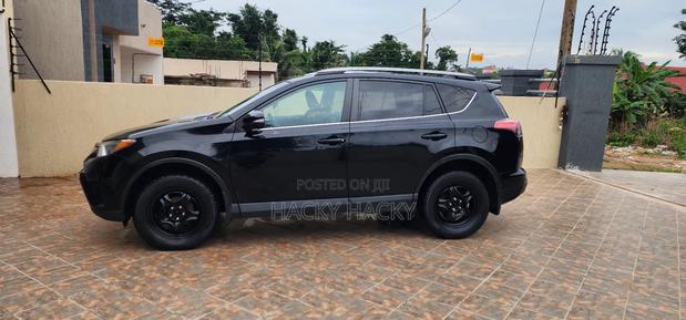 Toyota RAV4 LE 4dr SUV AWD (2.5L 4cyl 6A) 2018 Black
