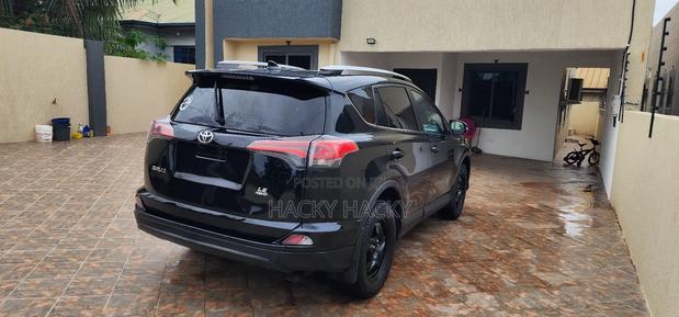 Toyota RAV4 LE 4dr SUV AWD (2.5L 4cyl 6A) 2018 Black