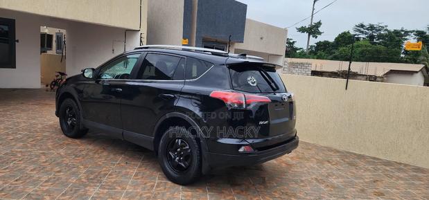 Toyota RAV4 LE 4dr SUV AWD (2.5L 4cyl 6A) 2018 Black