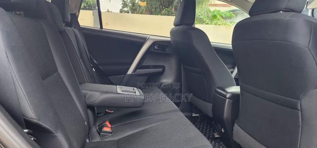 Toyota RAV4 LE 4dr SUV AWD (2.5L 4cyl 6A) 2018 Black