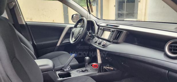 Toyota RAV4 LE 4dr SUV AWD (2.5L 4cyl 6A) 2018 Black