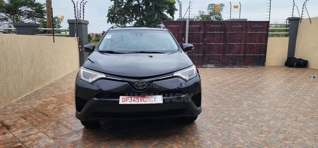 Toyota RAV4 LE 4dr SUV AWD (2.5L 4cyl 6A) 2018 Black
