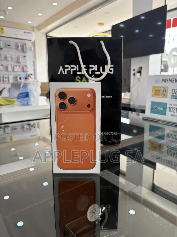New Apple iPhone 17 Pro Max 512 GB Orange photo 2