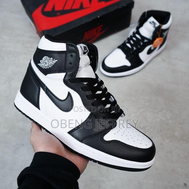 Original Jordan 1 High Black/White · Photo 3