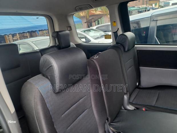 Toyota Voxy 2010 Black