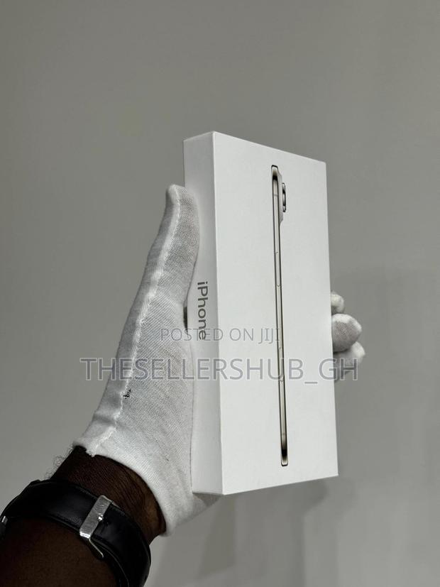 New Apple iPhone Air 256 GB Silver · Photo 3