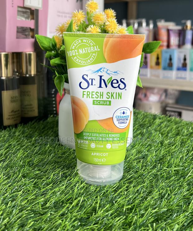 St Ives Scrub 150ml · Photo 4