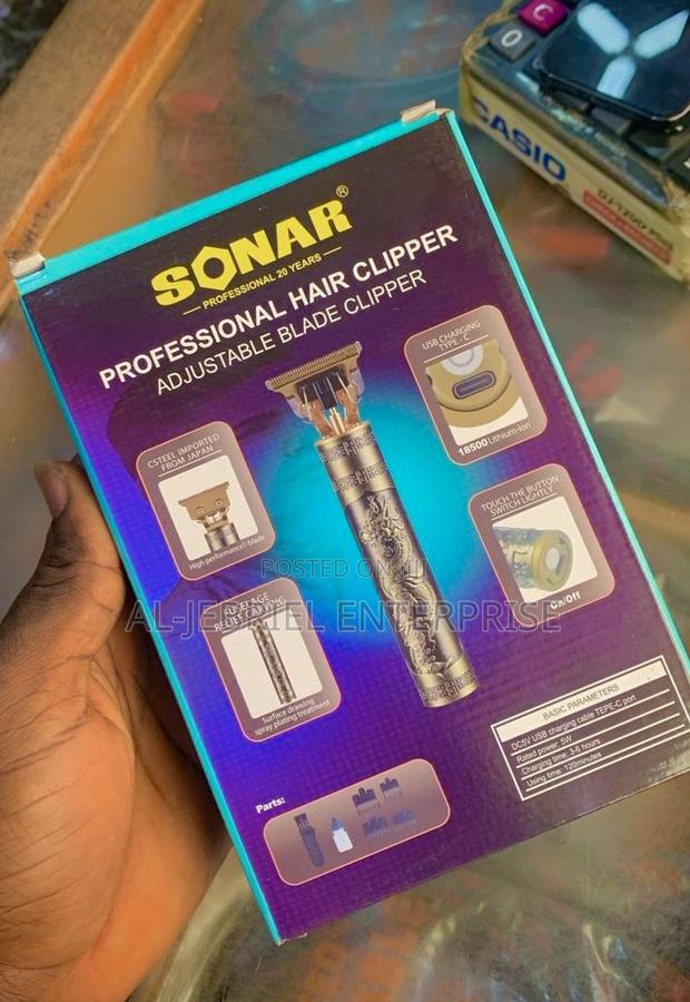 Hair Clipper (Rechargeable) · Photo 2