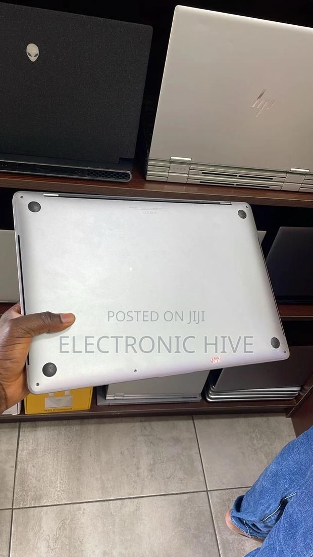 Laptop Apple MacBook Pro 2019 16GB Intel Core I9 SSD 1T photo 4