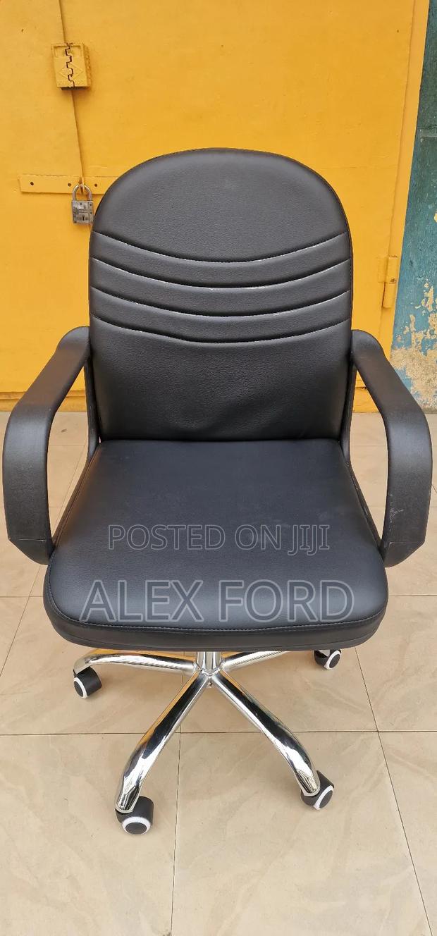 Office Chair Leather · Photo 3