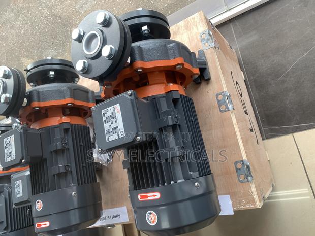 Leo (Xst.0 Centrifugal Pump · Photo 3