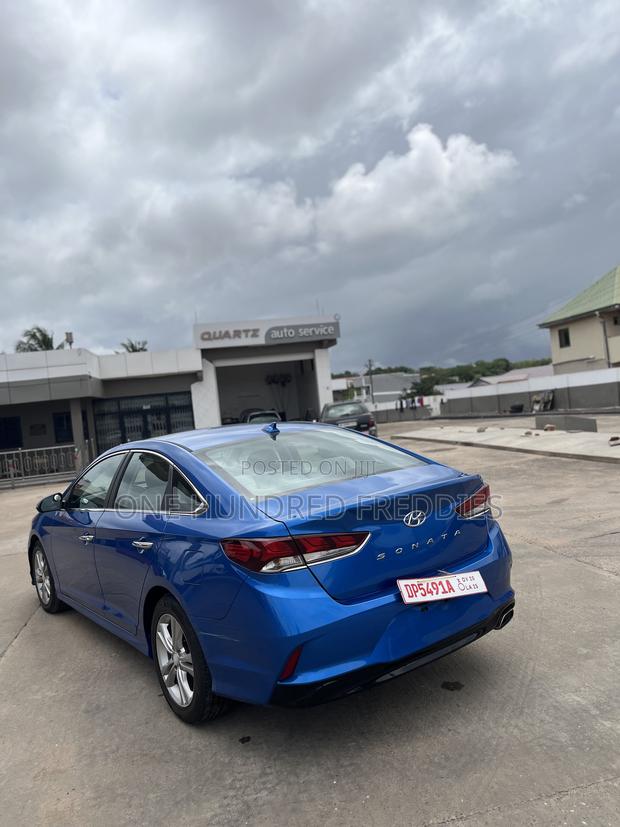 Hyundai Sonata SE 2018 Blue