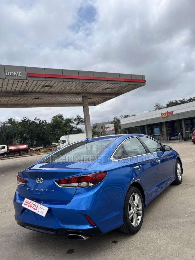 Hyundai Sonata SE 2018 Blue