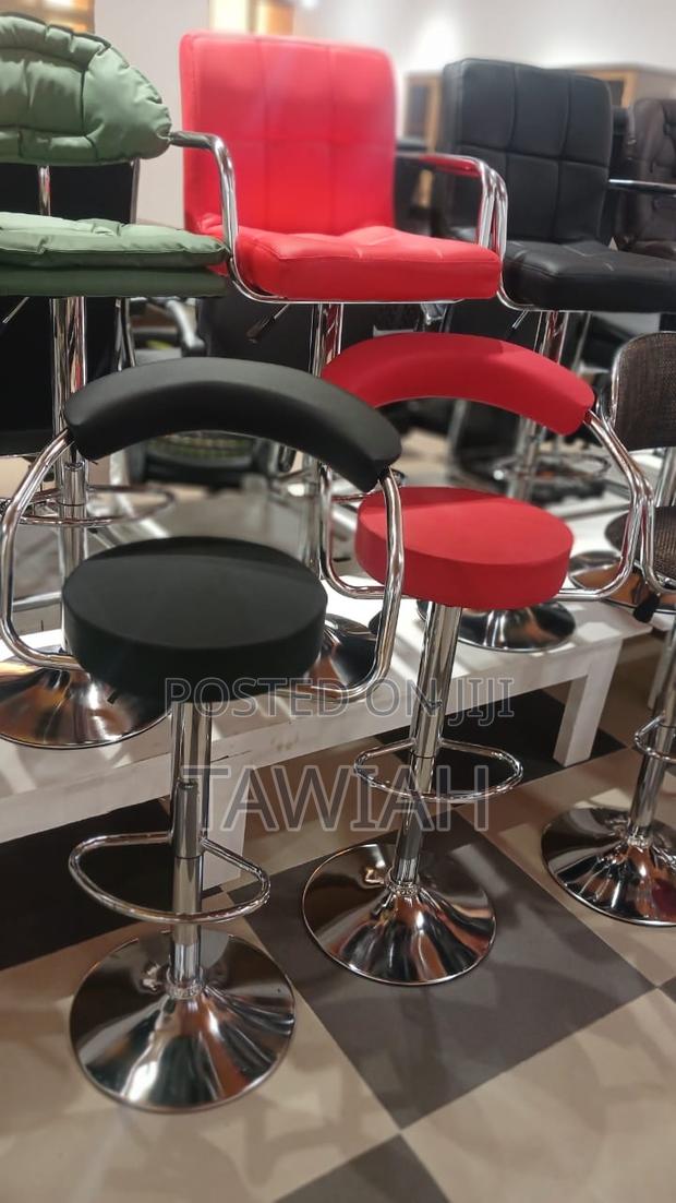 Saloon Chairs Available for Sale · Photo 2