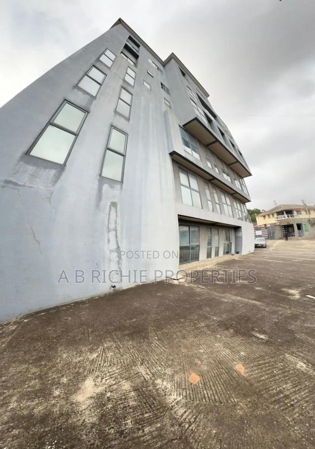 Commercial Office Space for Sale · Photo 2