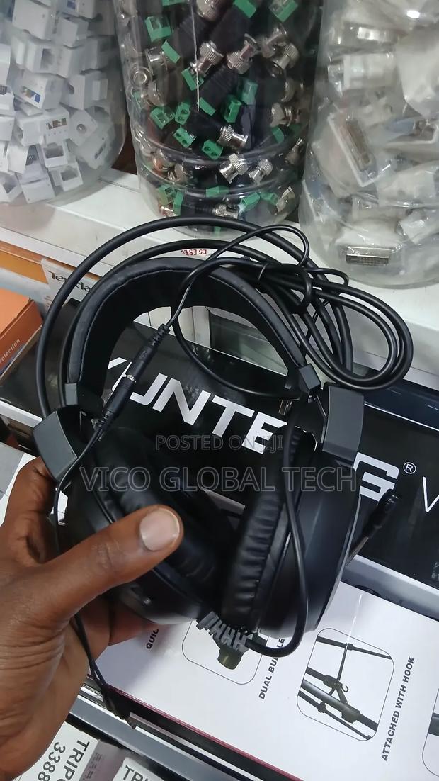 Monster Headset · Photo 1