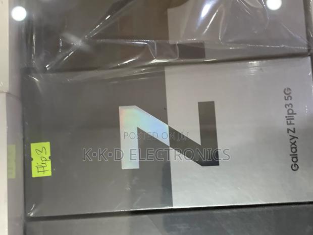 New Samsung Galaxy Z Flip 3 128 GB Black