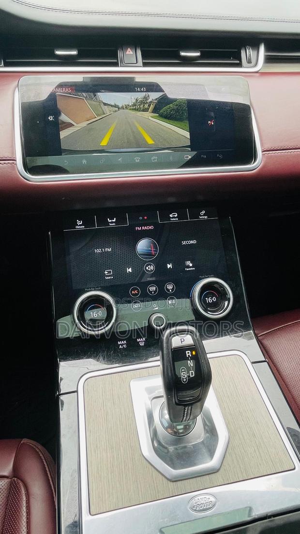 Land Rover Range Rover Evoque R-Dynamic SE AWD 2020 Gray photo 15