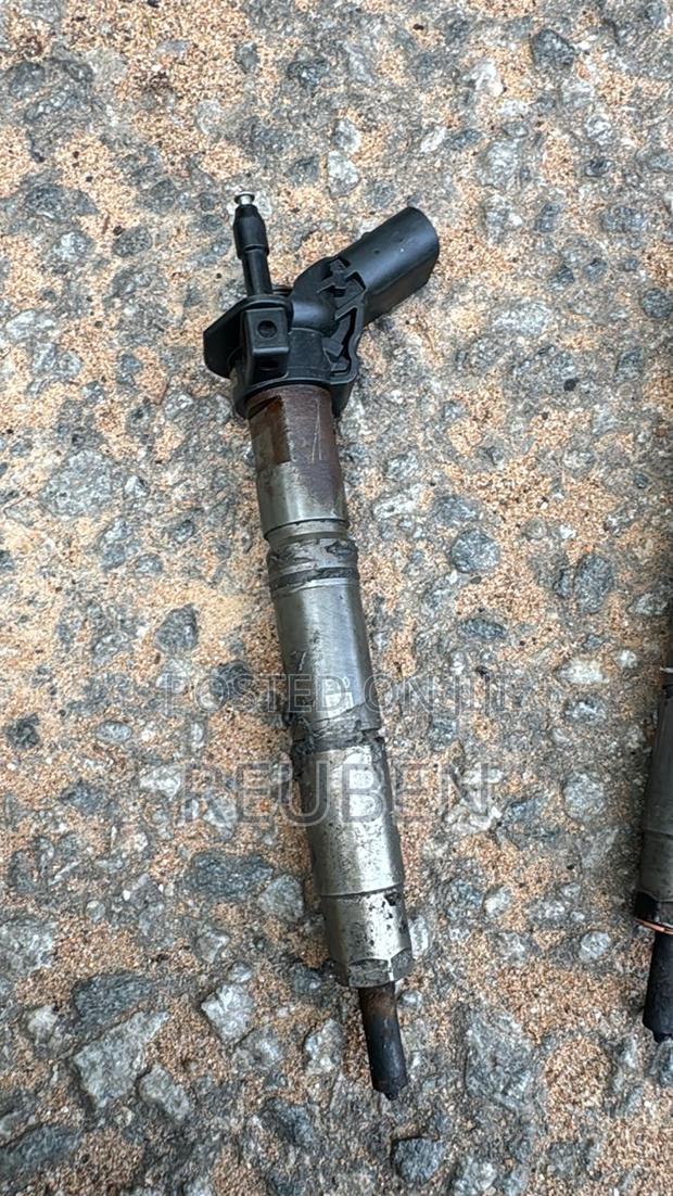 Fuel Injector photo 2