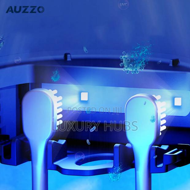 Modern Uv Toothbrush Holder photo 3