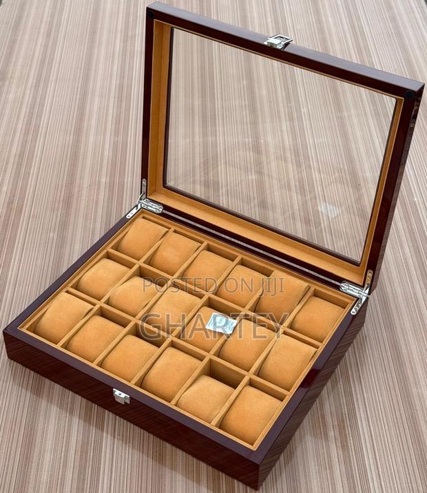 18 Slots Watches Haven - Wood Mode Brown Color · Photo 4