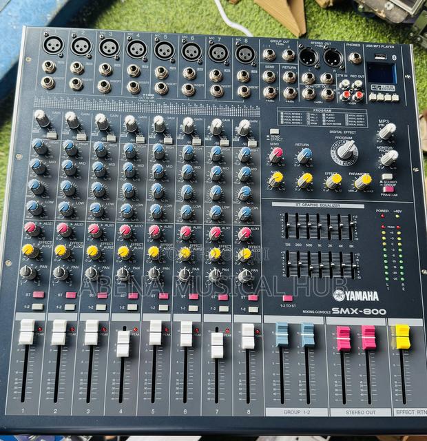 Yamaha SMX Raw Mixer 8 Channel · Photo 3