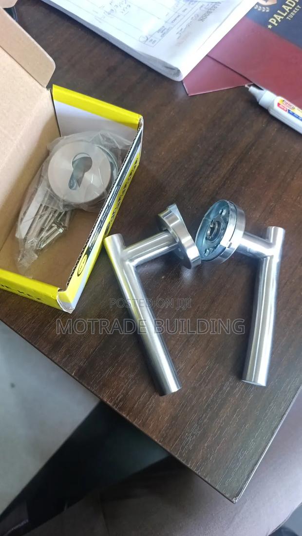 Heavy Duty Door Handle (Standard) · Photo 2